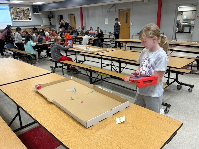 4th graders at work again! Learning new skills with computer science! We are so lucky to have Mr. Monteith! 