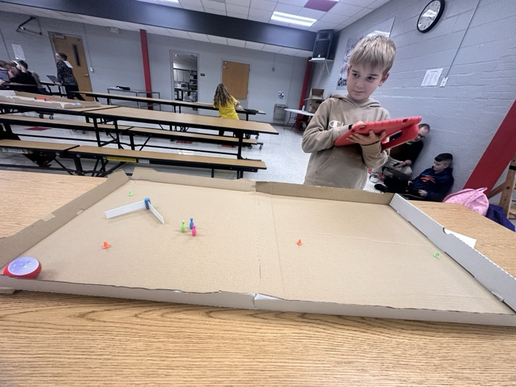 4th graders are experimenting with Spherominis in Computer Science class.