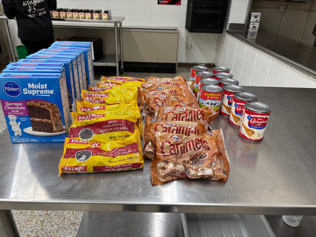 Mrs. Schmitt's Food Production Class put together "Recipes in a Bag" for the Chickasaw Pride Pantry.