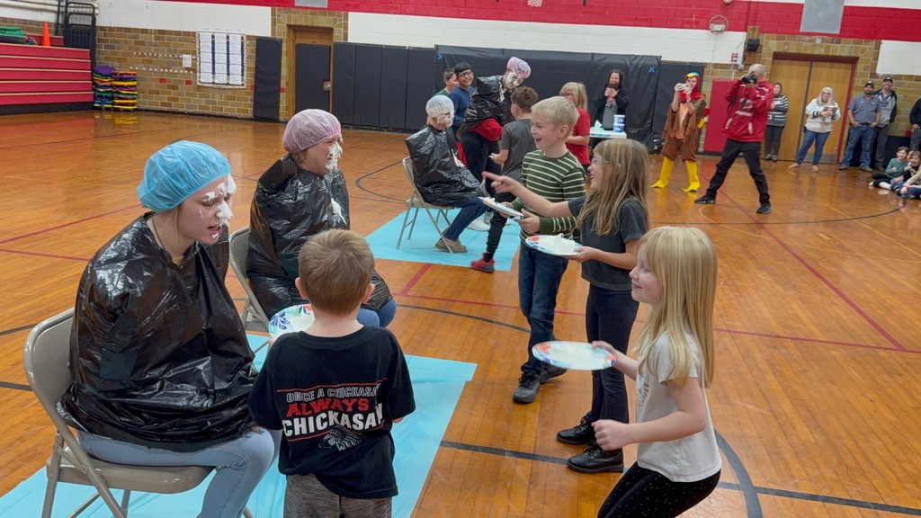 We are excited to share the results of our Elementary school-wide canned food drive! As a school, our goal was to collect 2,000 cans… and thanks to your generosity, we collected an amazing 2,448 cans! Be sure to see Mrs. Steele strut her stuff dressed like a turkey today!  Thank you to every student and staff member who helped make a difference for families in our community.  Now for the class results! These teachers will be pied in the face later this morning!:  Ms. Harper’s class: 125 cans   Ms. Paulus’s class: 192 cans   Ms. Treichel’s class: 195 cans   Mrs. Heeren’s class: 101 cans   Ms. Kleepsies’s class: 132 cans   Mrs. Throndson’s class: 177 cans   🎉 Way to go to all of our winning grade-level classes! 🎉 Your hard work and generosity truly made this food drive a success.  Thank you again to everyone who donated. Let’s keep showing kindness and making our school proud!
