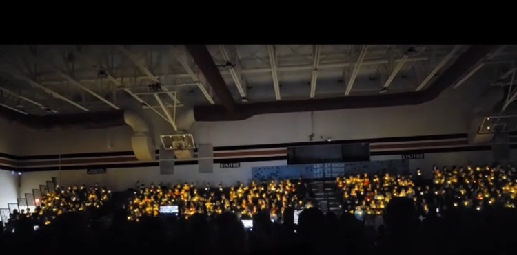 The Elementary Christmas Concert happened last Monday night and it was FUN!! The kids gave it all they had and looked like they were enjoying themselves! 