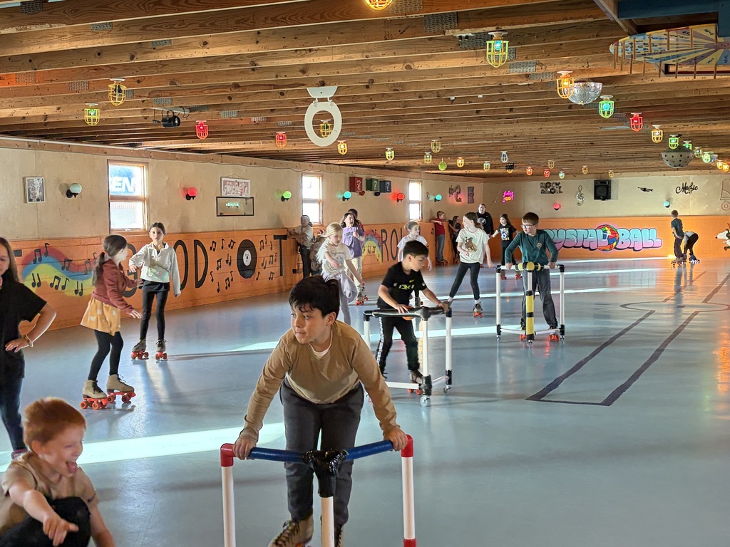 Third grade went roller skating for their 2nd Quarter Activity. The students always love going skating! Thank you to Pete and Dixie for hosting us. Also thanks to all who support our School Carnival as it pays for the students’ skating fees. We appreciate all the support!