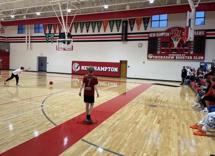 7th graders enjoyed our stay back afternoon at school for our quarter activity! Modified kickball, balloon volleyball, bracelet making, BINGO and a movie helped us celebrate our positive behavior this quarter!