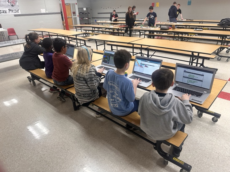 4th graders are improving their coding skills! 