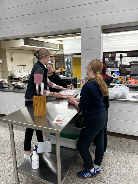 ❤️7th Grade FCS (two sections) had a Valentine's Lab last week. ❤️