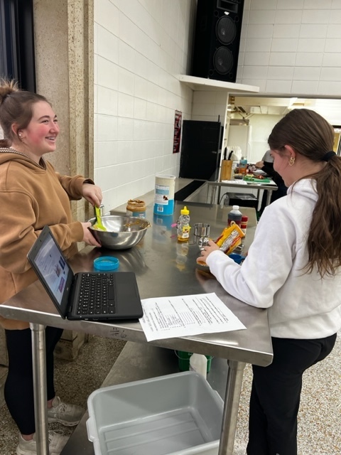 🍇🍓Healthy Snack Lab by two sections of Foods II Class. 🍌🍒