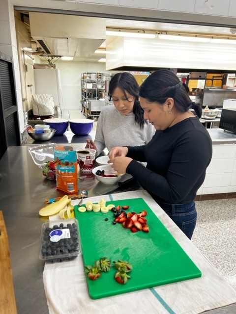 🍇🍓Healthy Snack Lab by two sections of Foods II Class. 🍌🍒