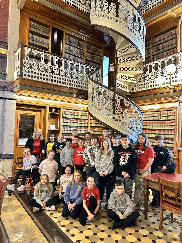 The 5th graders enjoyed a great trip to Des Moines today! We toured our beautiful Capitol and enjoyed the Science Center of Iowa. Thank you to all who sold Kwik Star cards to fund our trip!