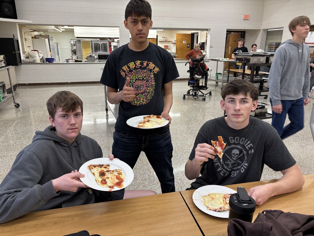 Students have been working on a sandwich and pizza unit. Their test is this week, but before that, the students had a pizza lab yesterday. Some made Margherita pizza, BLT pizza, taco pizza, chicken barbecue, and more. Labs can be difficult to get all done in 45-minute class periods. 
