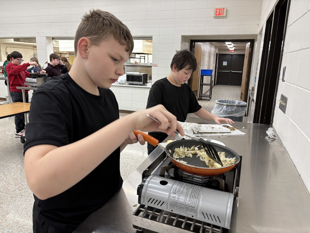 7th graders have been working hard in the FCS room. Two sections have been learning to make breakfast foods. So far they have made either scrambled eggs or a fried egg and homemade hash browns. The 7th grade FCS class also learned about breakfast around the world. 
