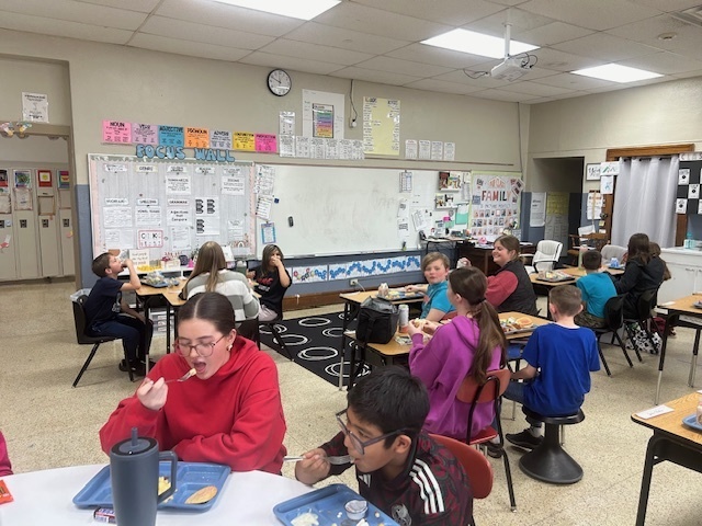 The 4th graders loved having their high school pen pals join them for lunch yesterday! It was so much fun for all ages as they shared laughs, enjoyed their meal, and then headed out to recess together. ❤️🖤