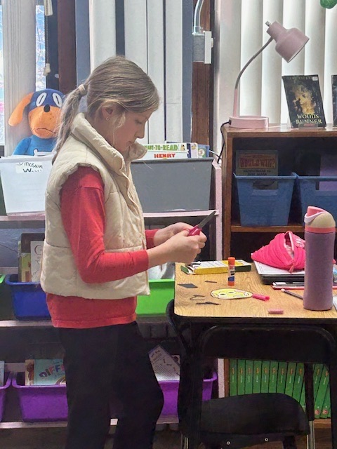 Throndson’s class made “Smart Cookies” and enjoyed a sweet treat to get our mindset ready for testing next week! 🍪✨ 