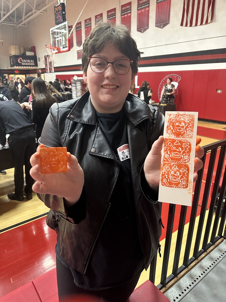 Thursday was the UIC Art show! The art students took 50 pieces of artwork from grades 8-12! It was a great day and congratulations to two winners from New Hampton! Six Seniors went to the show with Ms. Nelson. Sophie Rivera, Ben Schuchhardt, Jaila Reicks, Piper Hackman, McKenzie Herzberg, and Sofia Gastaldi. Dani Ellingson received 2nd place in the Craft category for her stained glass flower! Harper Paulsen received 3rd place for her Eyes photograph in the Photography category!  They will each receive a certificate and a medal!