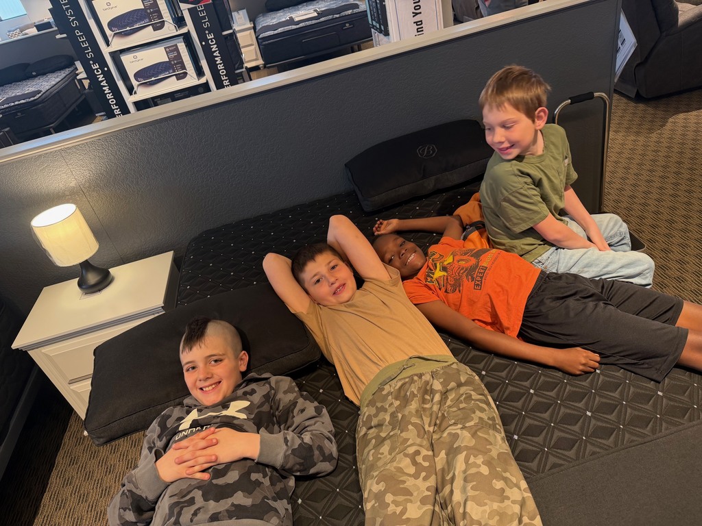 Yesterday, the 4th graders visited Dungey’s furniture to get some inspiration for what they wanted to have inside their dream bedroom. For their PBL project, students are to design their own dream bedroom and will be making a 3D model of their room!