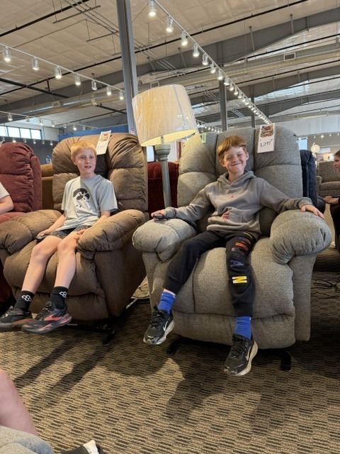 Yesterday, the 4th graders visited Dungey’s furniture to get some inspiration for what they wanted to have inside their dream bedroom. For their PBL project, students are to design their own dream bedroom and will be making a 3D model of their room!