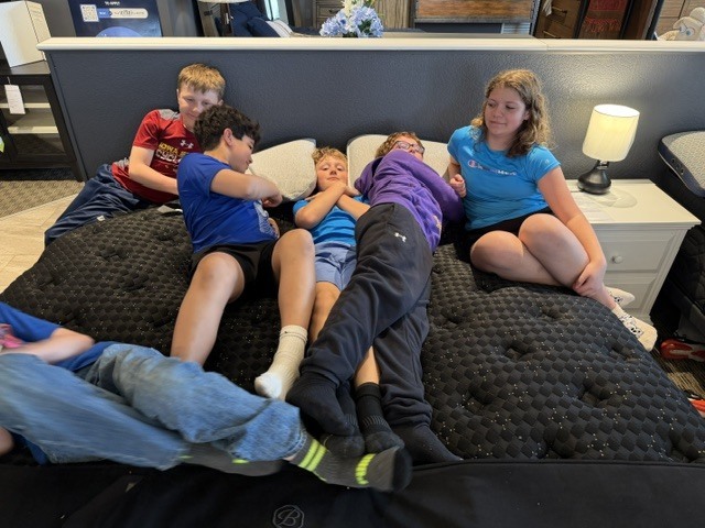 Yesterday, the 4th graders visited Dungey’s furniture to get some inspiration for what they wanted to have inside their dream bedroom. For their PBL project, students are to design their own dream bedroom and will be making a 3D model of their room!