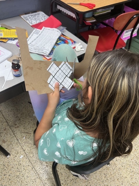 Last day of building for the 4th grade Dream Bedroom PBL project!  These kids have been amazing—showing creativity, problem-solving, and so much perseverance as they brought their ideas to life with their 3D models. This week, we’re shifting gears to writing as they draft persuasive letters to their parents, trying to convince them to make their dream bedrooms a reality. We can’t wait to see how they use their hard work and designs to support their arguments!