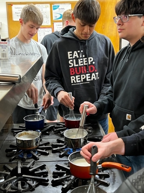 Advanced Foods has been working on learning about sauces, stews, and soups.  Here is a picture of a food science lab with the students learning how to make a roux. Every chef needs to know the importance of thickening a cream sauce with flour, butter, and milk, a French word called a "roux."