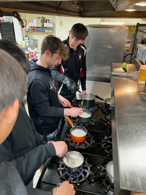Advanced Foods has been working on learning about sauces, stews, and soups.  Here is a picture of a food science lab with the students learning how to make a roux. Every chef needs to know the importance of thickening a cream sauce with flour, butter, and milk, a French word called a "roux."
