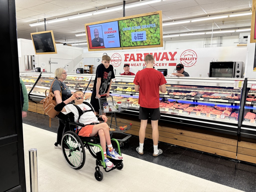 Mrs. Schmitt took her Advanced Foods students shopping for ingredients at our local Fareway. "We are so lucky to have such a great grocery store in town. Comparison shopping for groceries is such an important life skill for my students," said Schmitt. 