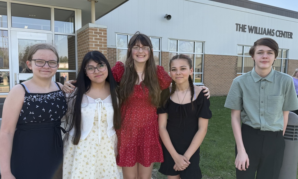 On Tuesday, a select group of 7th/8th choir students went to Oelwein to combine with the North East Iowa Schools for an honor choir. They did a phenomenal job! Great work guys!
