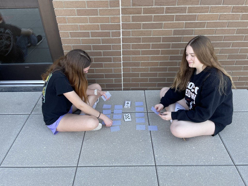 Middle School students enjoying some sunshine on TRIBE day! 🌞
