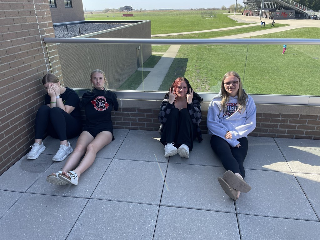 Middle School students enjoying some sunshine on TRIBE day! 🌞