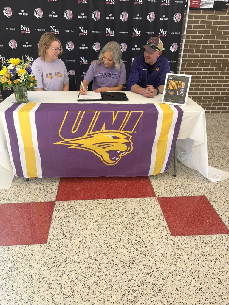 Congratulations to the Class of 2026 Senior, Kylee Junk, who has signed to the University of Northern Iowa Dance Team!