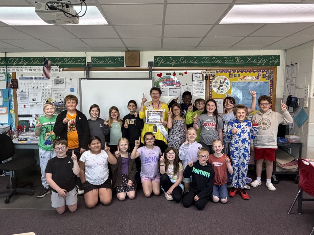 Mrs. Reicks’s third grade class won the coin war contest for the foster grandparent program! The third graders collected $212.78!! Teacher Cheri‘s class came in second place! We competed against many schools in Mitchell County, Floyd County, Cerro Gordo County, and Chickasaw County. Mrs. Reicks' class will be given a pizza party with juice provided by the foster grandparent program! Also, Grandma Claudia was crowned Chickasaw County foster grandparent of the year! Congratulations to Grandma Claudia and the students in Mrs. Reicks’s class and Teacher Cheri’s class for working so hard for an awesome cause!