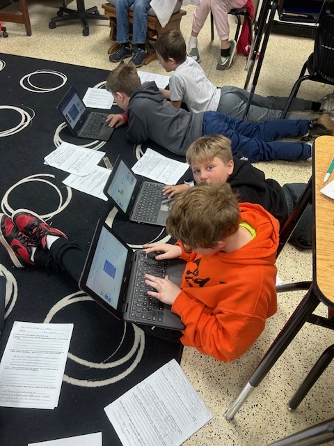 Throndson’s 4th-grade literacy students are researching a U.S. state and building a Google Slides presentation to showcase their learning. They will present their slides to share key facts, culture, and interesting discoveries with their classmates. 