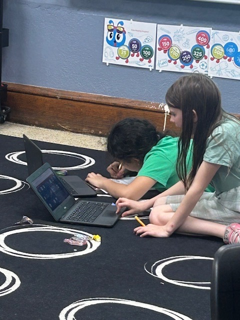 Throndson’s 4th-grade literacy students are researching a U.S. state and building a Google Slides presentation to showcase their learning. They will present their slides to share key facts, culture, and interesting discoveries with their classmates.