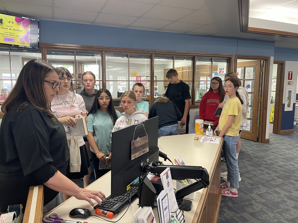 The endmester class, Book Love took learning beyond the classroom yesterday with a trip to the public library! Students stepped into the role of librarians by checking out books, shelving returns, and helping keep the library organized. They also got creative with a fun library craft! 📚