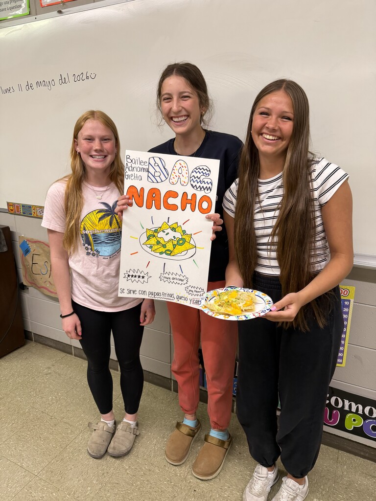 Spanish II students designed their own taco stand and poster and brought their recipes to life in their cooking project. They prepared dishes like Dorinachos, beef tacos, chicken quesadillas, and many other delicious creations. A fun way to learn language and culture through food! 🌮