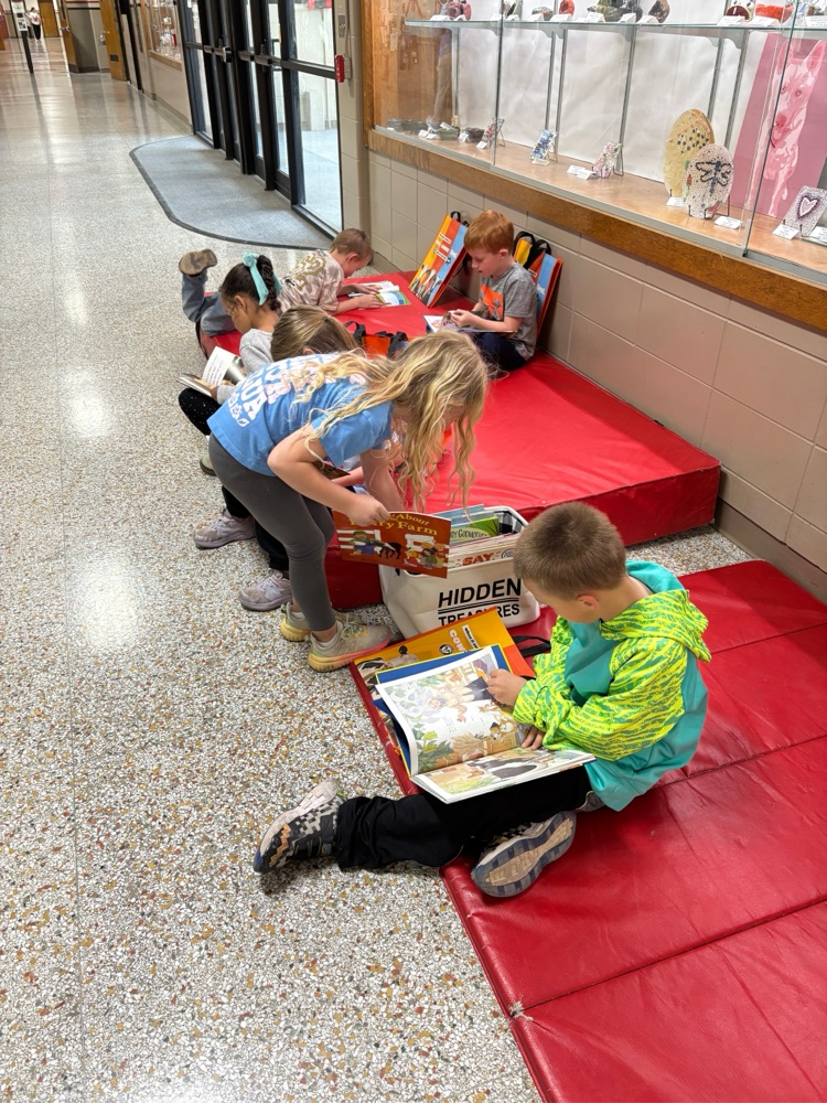 Foods II held a dairy carnival for 80+ kindergarten students. The high school students made games about dairy nutrition, breeds, and random dairy facts.