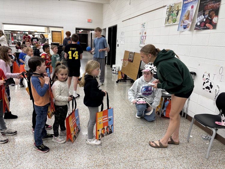 Foods II held a dairy carnival for 80+ kindergarten students. The high school students made games about dairy nutrition, breeds, and random dairy facts.