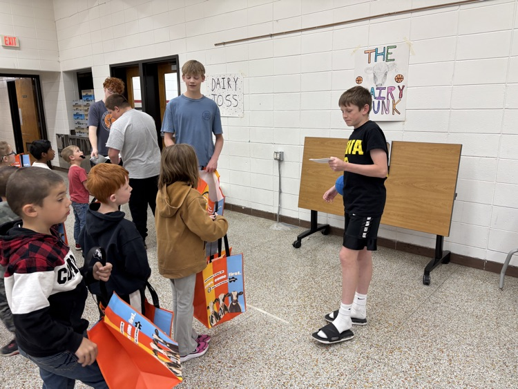 Foods II held a dairy carnival for 80+ kindergarten students. The high school students made games about dairy nutrition, breeds, and random dairy facts.