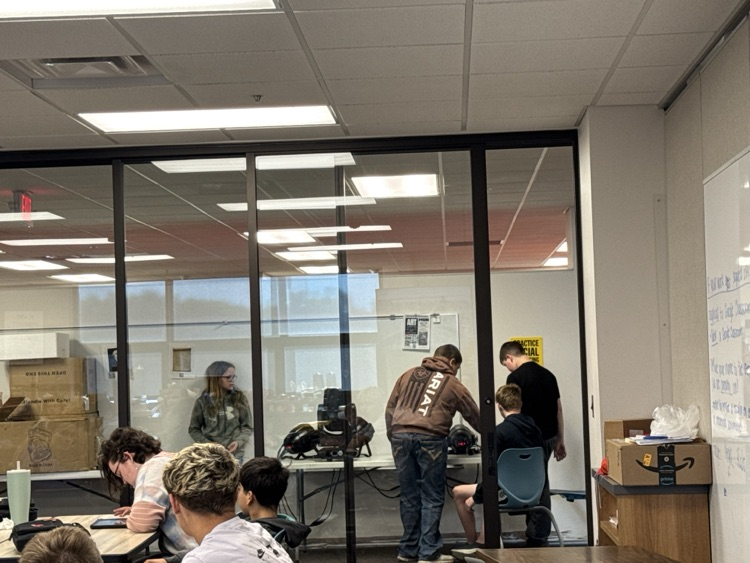 The DMX team was hard at work in Design the Sky. They’ve mastered the 4 par lights and are ready to start making the moving head light dance