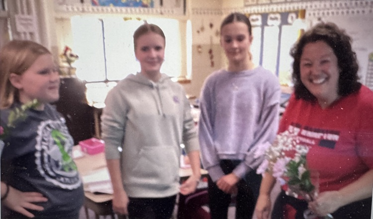 Students in the Shine Bright Like A Diamond endmester class went to the elementary to thank their previous teachers that made an impact on them, and to play like a kid again of course!
