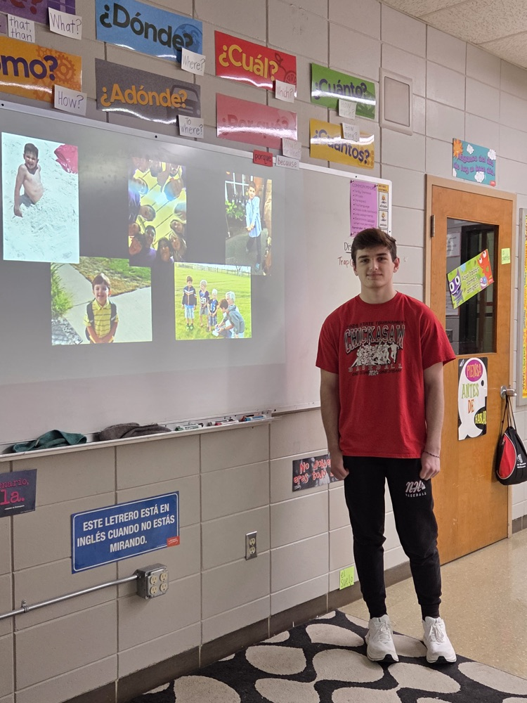 Seniors in Mrs. Macon's Spanish IV classes enjoyed lunch at Rancho Viejo on Wednesday. They also presented to their classmates this week their final project, "Candi era niño" where they had