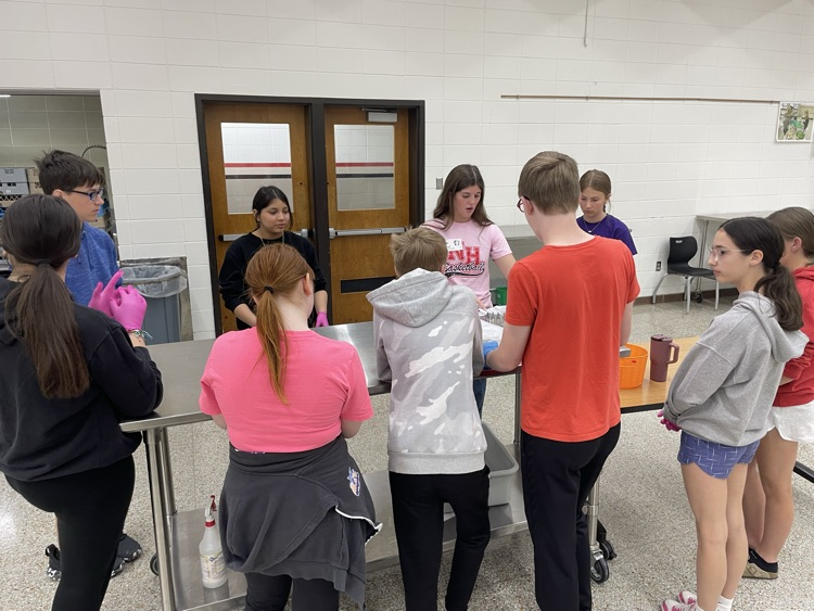 Trevyn Smith, owner of Cake My Day, visited Bake Me Happy to talk about starting her own cupcake business. She shared her knowledge and experience with students.