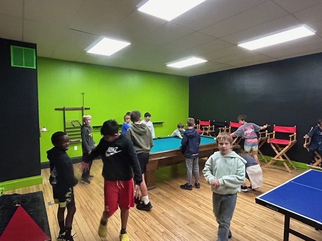 4th grade had an AMAZING time celebrating their 4th Quarter PBIS Reward at Fullriver Outpost! The students had so much fun and truly did not want to leave!   A huge THANK YOU to everyone who donated to our elementary raffle fundraiser. Your support helps provide opportunities and experiences like this for the students.   We also want to thank Fullriver Outpost for sharing your amazing space with us and helping make this day so special for the 4th graders!
