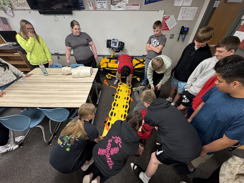 For EMS week Carly and Bridget from Chickasaw EMS stopped into the 8th grade class to teach a little CPR, Stop the Bleed, and a few other fun things!