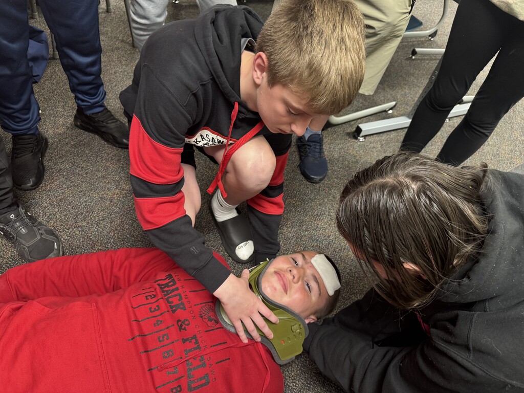 For EMS week Carly and Bridget from Chickasaw EMS stopped into the 8th grade class to teach a little CPR, Stop the Bleed, and a few other fun things!