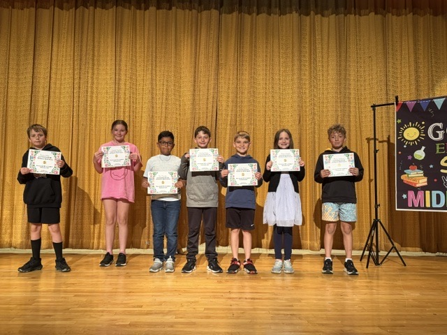 th grade had their last quarter awards ceremony on the last day of school! Lots of awards were handed out to students across all subjects. 