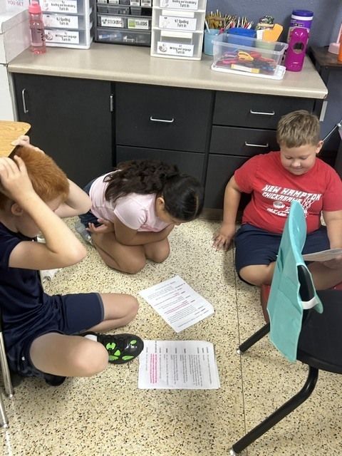 Want to get kids excited to read? Give them readers' theater scripts! These 4th graders are loving readers theater!