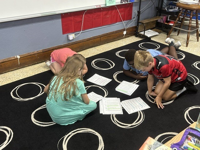Want to get kids excited to read? Give them readers' theater scripts! These 4th graders are loving readers theater!