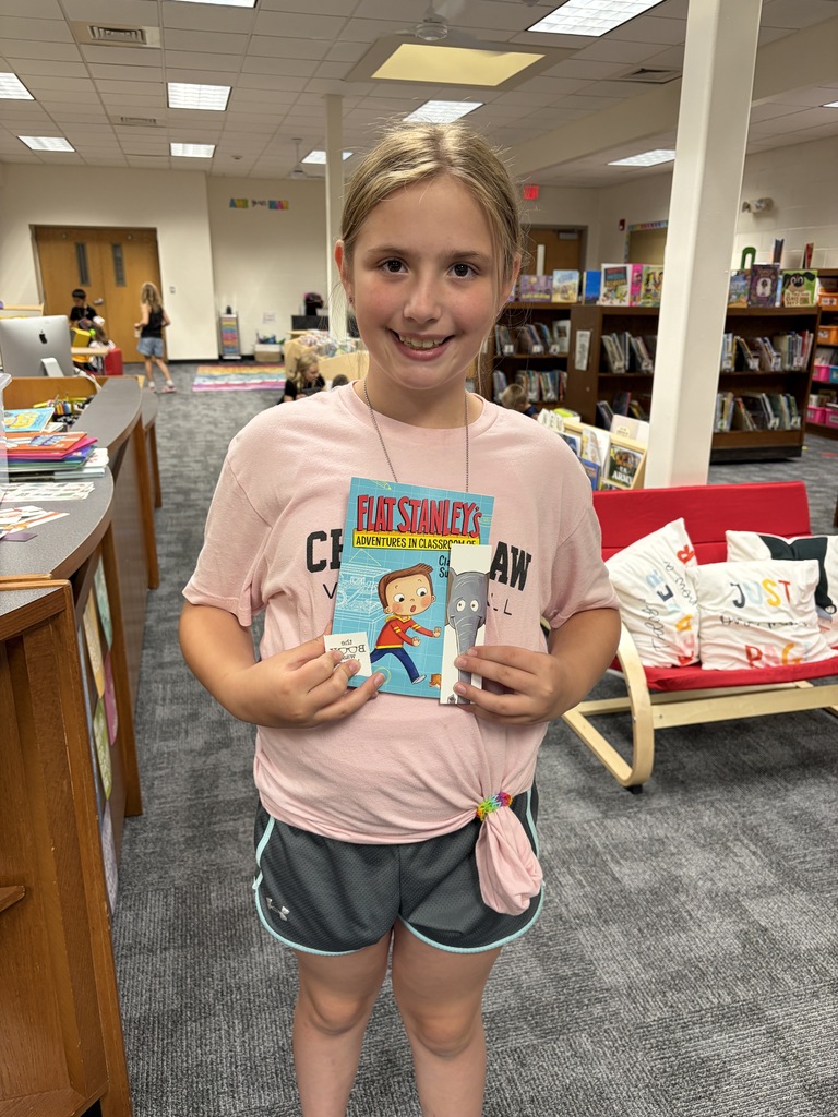 Congratulations to these students for completing their summer reading challenge! 
