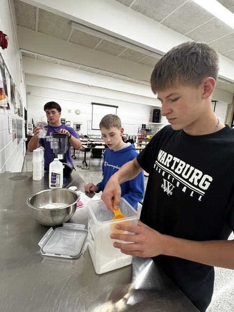The Advanced Foods class has covered a lot during their beverage unit! Students learned all about coffee, teas, smoothies, cocoa, and various other drinks. Throughout the unit, they completed hands-on labs making fresh-squeezed orange juice and lemonade, Orange Julius, hot chocolate mix, and cocoa bombs, culminating in a smoothie competition and a Trendy Drink Challenge.  They did an amazing job with both their labs and classwork—hopefully, their test scores will follow suit! A huge thank you goes to Mrs. Glenn and Mr. Manson for stepping in to sub while Mrs. Schmitt was home sick. It truly takes a village to run a school!