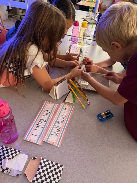 4th graders got the chance to bring working with circuits. Students have been learning about the different types of energy. Yesterday, they had the chance to start working with circuits. They had to make a closed circuit with 1 battery, 2 wires, and a light bulb!