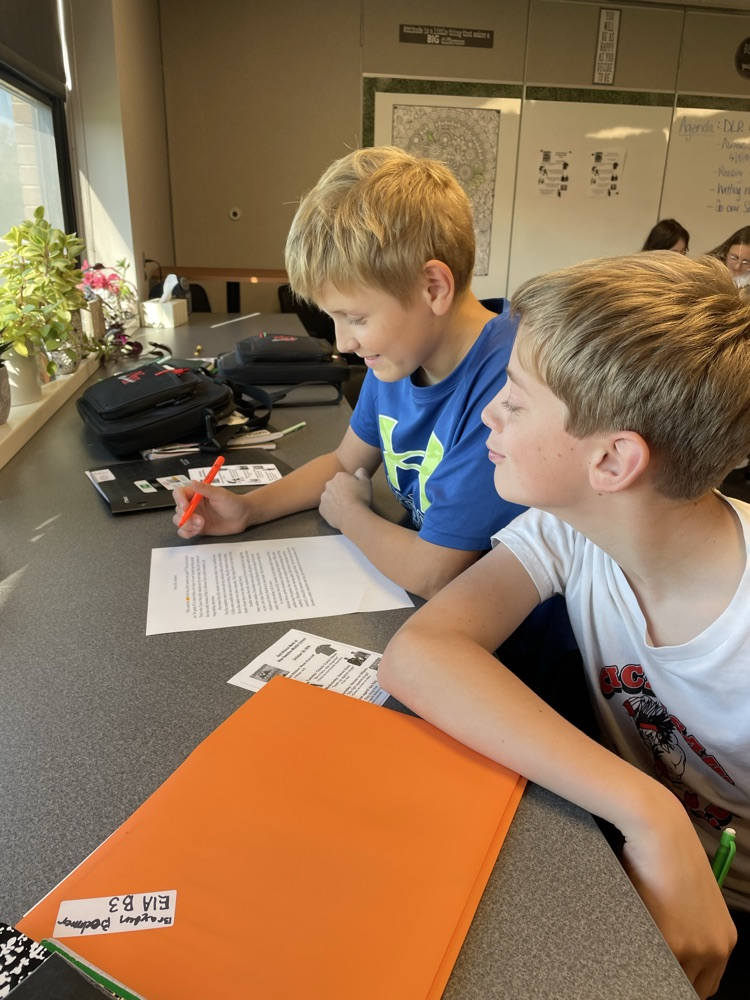 When 7th graders become the essay editors! Hunting for spelling, grammar, and punctuation mistakes like pros!